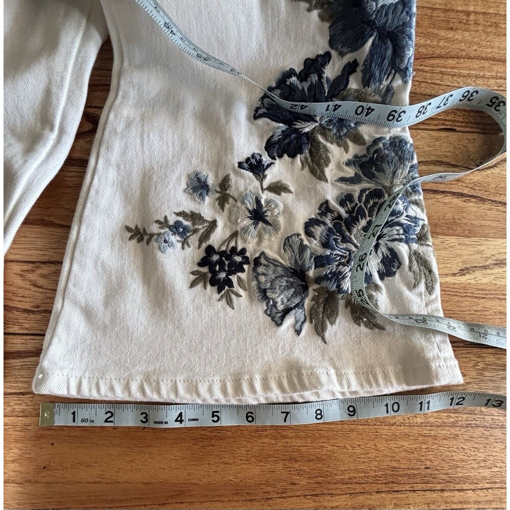 Driftwood Farrah Embroidered Jeans Size 29 - Picture 6 of 9
